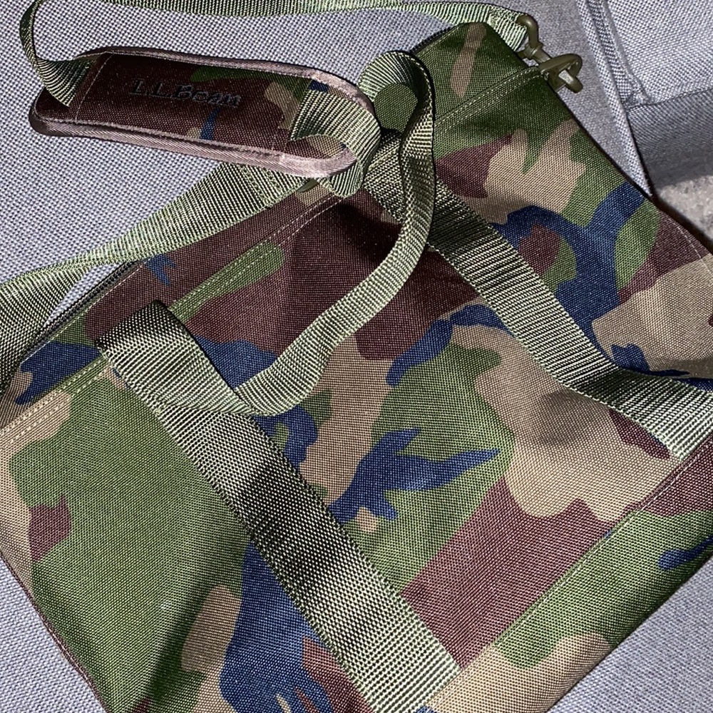 L.L. Bean Zip Hunter’s Tote Bag - Medium / Camo